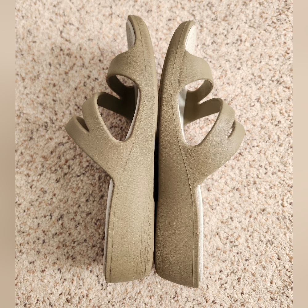 Crocs Flip Flops - Picture 4 of 9
